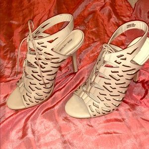 Pour La Victoire High Heel Sandal Size 6.5